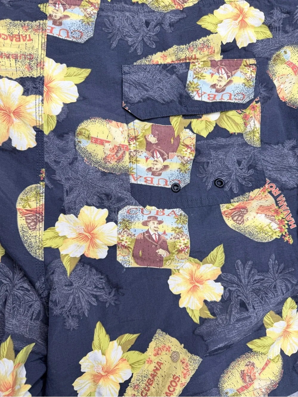 Breakwater Men’s Swim Trunks Floral Island Cubana Tabacos Print Size XL